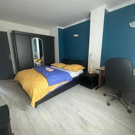 Chambre Dans Belle Maison *